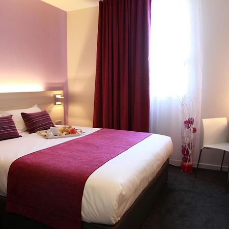 Brit Hotel Vannes-Theix Buitenkant foto